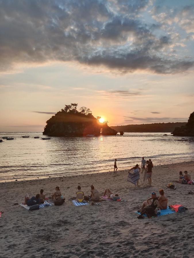 Agung Pring Homestay Batununggul Exteriör bild
