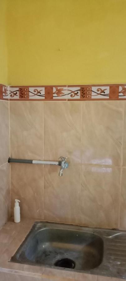 Agung Pring Homestay Batununggul Exteriör bild